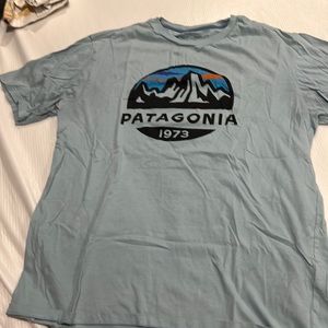 PATAGONIA TEE- LIKE NEW